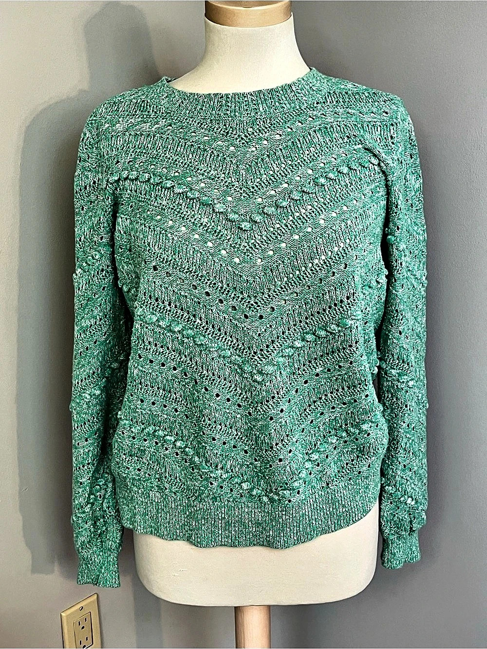 LOFT Openwork Knit Sweater in Green Size Medium Like New